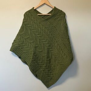 Aran Woollen Mills Super Soft Merino Olive Green Cable Knit Poncho Irish Sweater